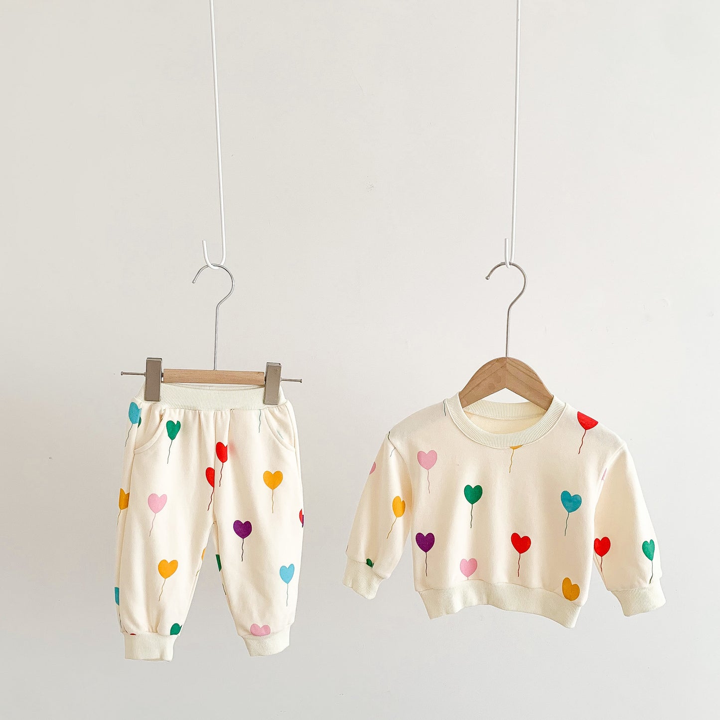 Autumn Love Baby Top and Pants Fashion 2-Piece Children's Suit