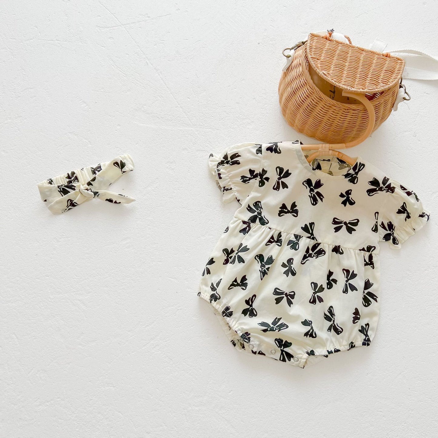 Infant Bow Printed Khaki Rompery romper