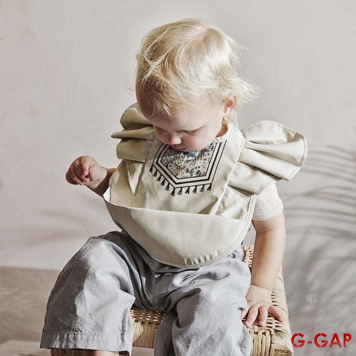 Korean Baby Bib angel wings baby Pu Waterproof Bibs
